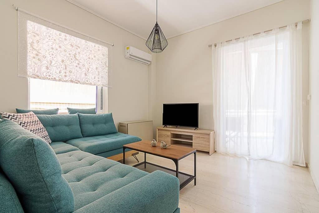 Cozy Flat With 1 Bedroom Next To Metro Station Aten Exteriör bild