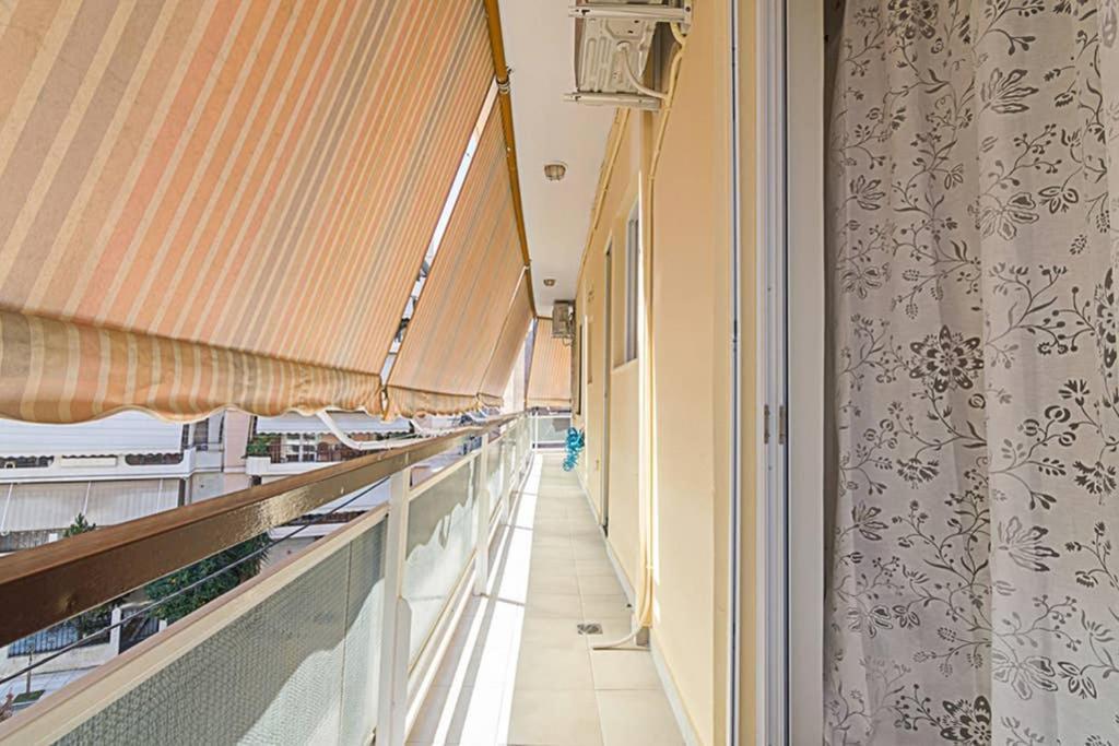 Cozy Flat With 1 Bedroom Next To Metro Station Aten Exteriör bild