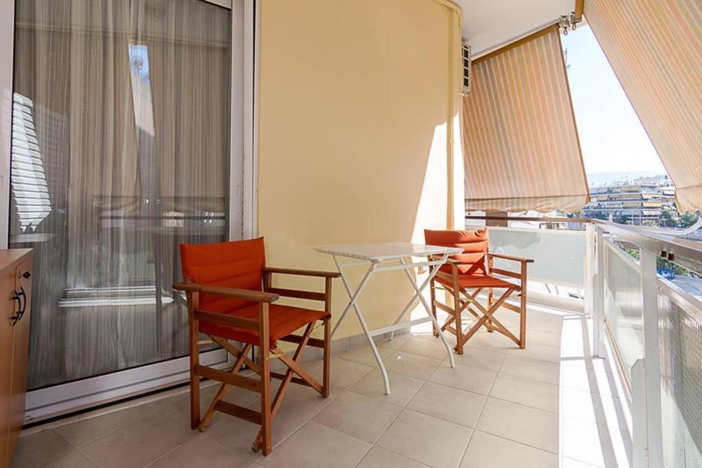 Cozy Flat With 1 Bedroom Next To Metro Station Aten Exteriör bild